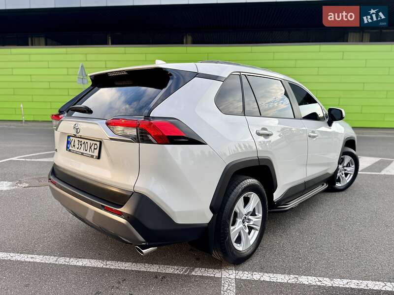 Внедорожник / Кроссовер Toyota RAV4 2019 в Киеве фото 15 Внедорожник / Кроссовер Toyota RAV4 2019 в Киеве
