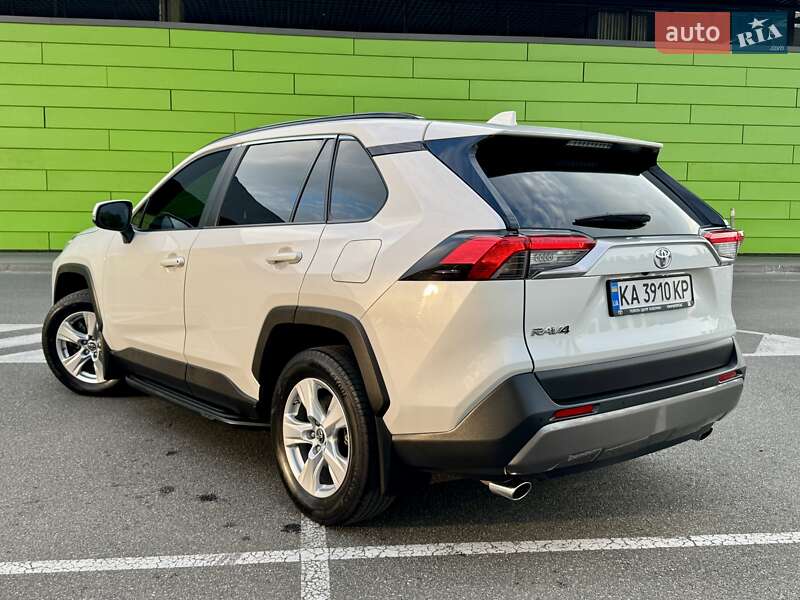 Внедорожник / Кроссовер Toyota RAV4 2019 в Киеве фото 22 Внедорожник / Кроссовер Toyota RAV4 2019 в Киеве