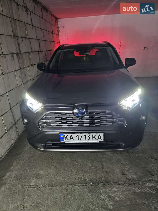Внедорожник / Кроссовер Toyota RAV4 2023 в Киеве