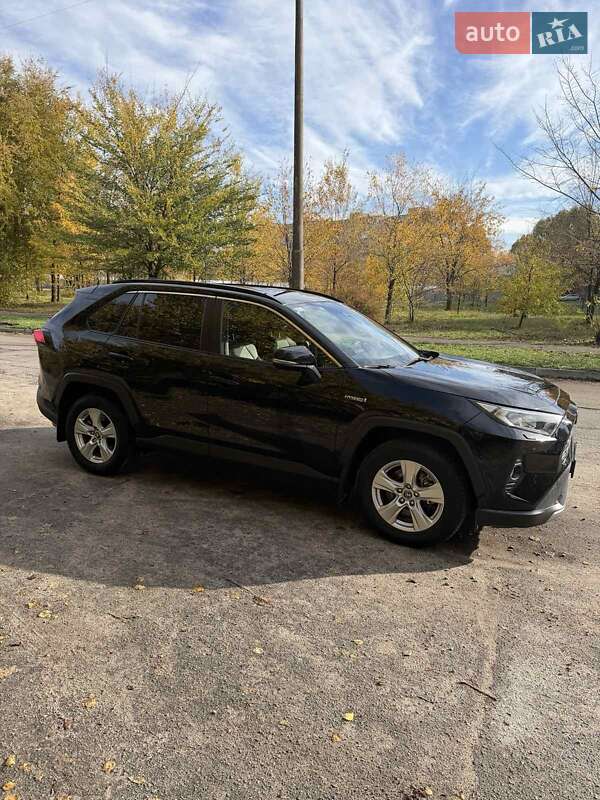 Позашляховик / Кросовер Toyota RAV4 2019 в Жовтих Водах фото 3 Позашляховик / Кросовер Toyota RAV4 2019 в Жовтих Водах
