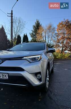 Внедорожник / Кроссовер Toyota RAV4 2016 в Ивано-Франковске