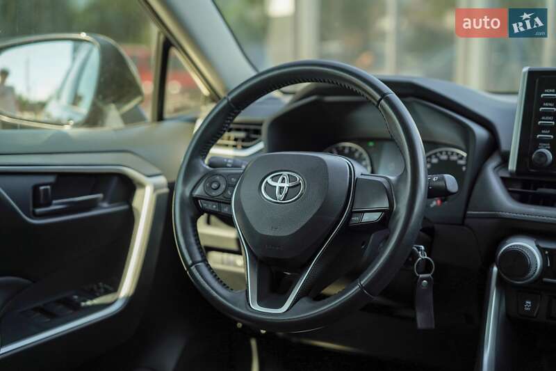 Позашляховик / Кросовер Toyota RAV4 2020 в Чернівцях фото 20 Позашляховик / Кросовер Toyota RAV4 2020 в Чернівцях