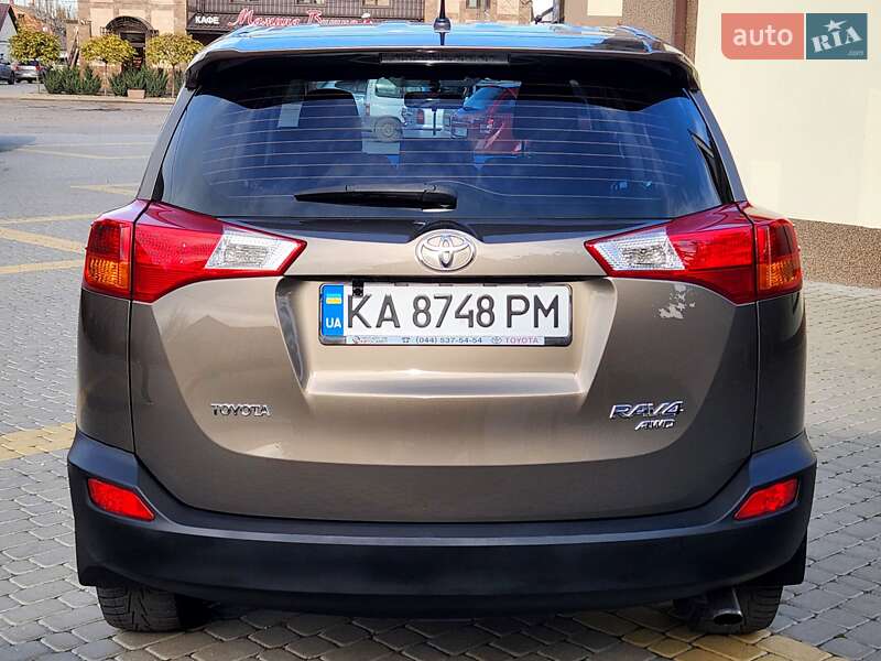 Внедорожник / Кроссовер Toyota RAV4 2015 в Виннице
