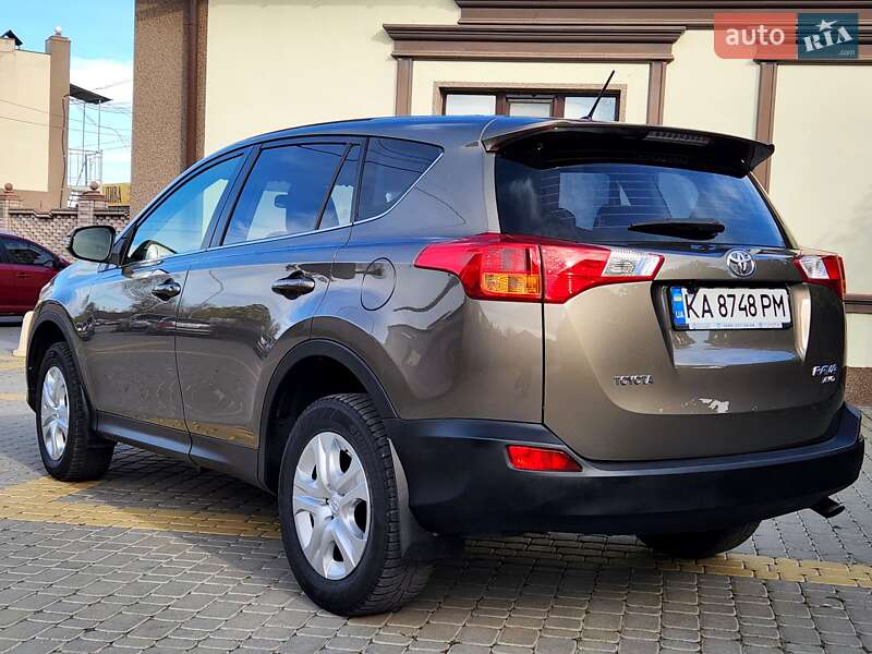 Внедорожник / Кроссовер Toyota RAV4 2015 в Виннице