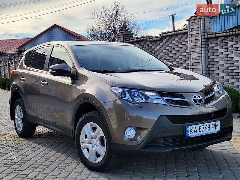 Внедорожник / Кроссовер Toyota RAV4 2015 в Виннице