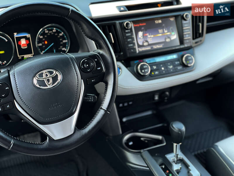 Позашляховик / Кросовер Toyota RAV4 2016 в Одесі фото 29 Позашляховик / Кросовер Toyota RAV4 2016 в Одесі