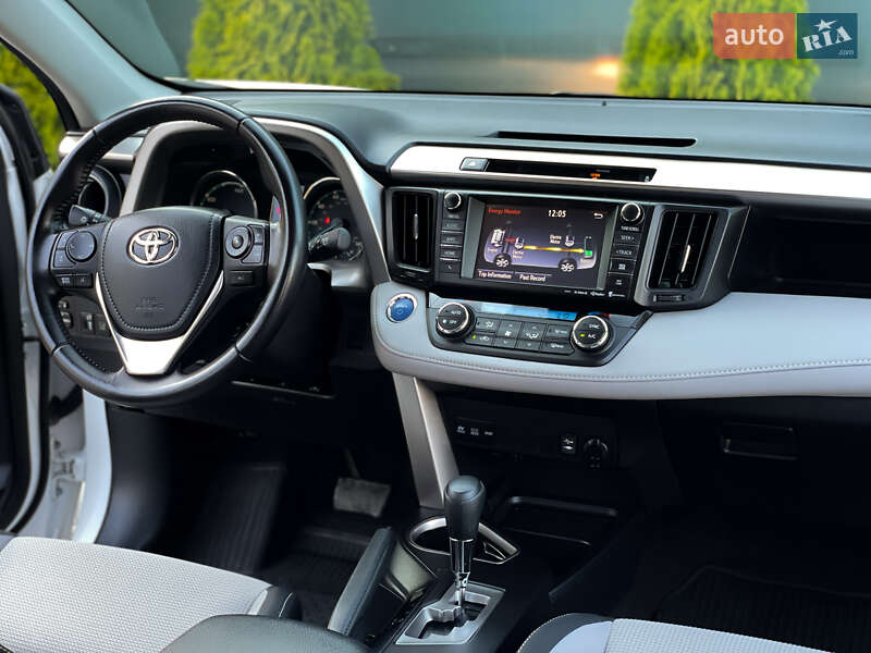 Позашляховик / Кросовер Toyota RAV4 2016 в Одесі фото 33 Позашляховик / Кросовер Toyota RAV4 2016 в Одесі