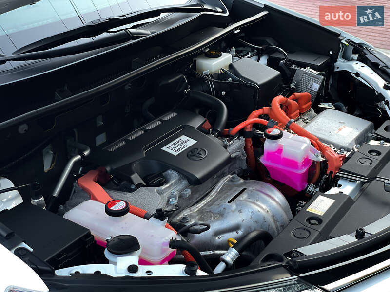 Позашляховик / Кросовер Toyota RAV4 2016 в Одесі фото 44 Позашляховик / Кросовер Toyota RAV4 2016 в Одесі