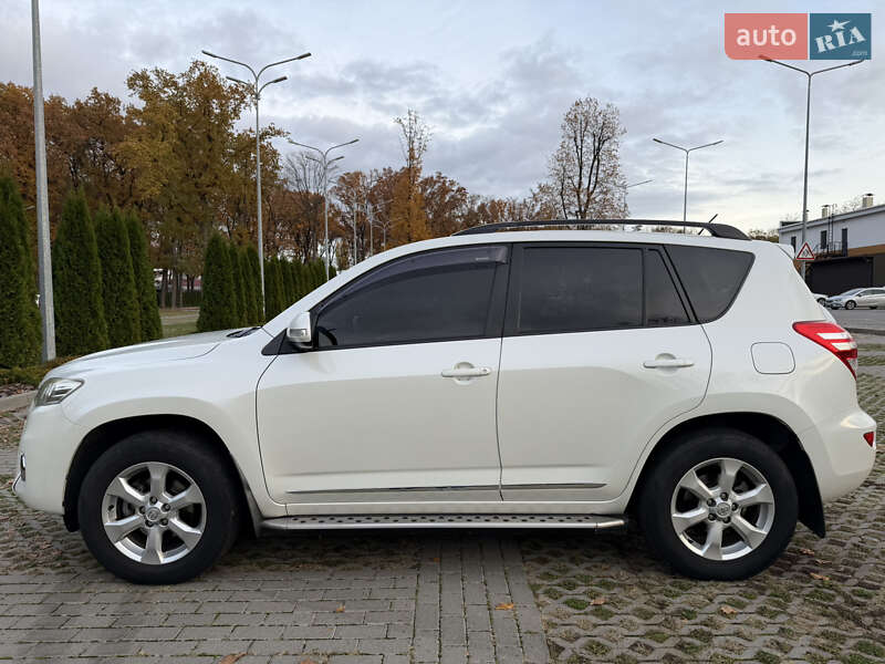Внедорожник / Кроссовер Toyota RAV4 2011 в Харькове