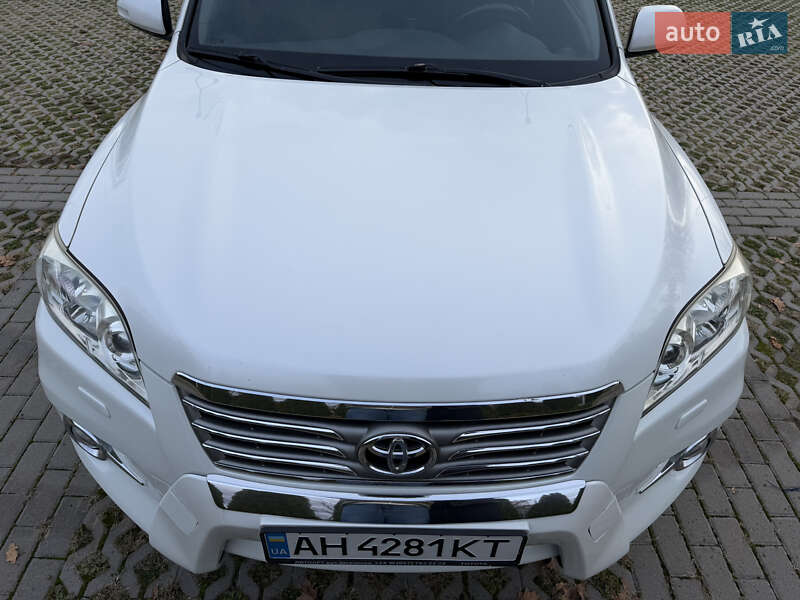 Внедорожник / Кроссовер Toyota RAV4 2011 в Харькове
