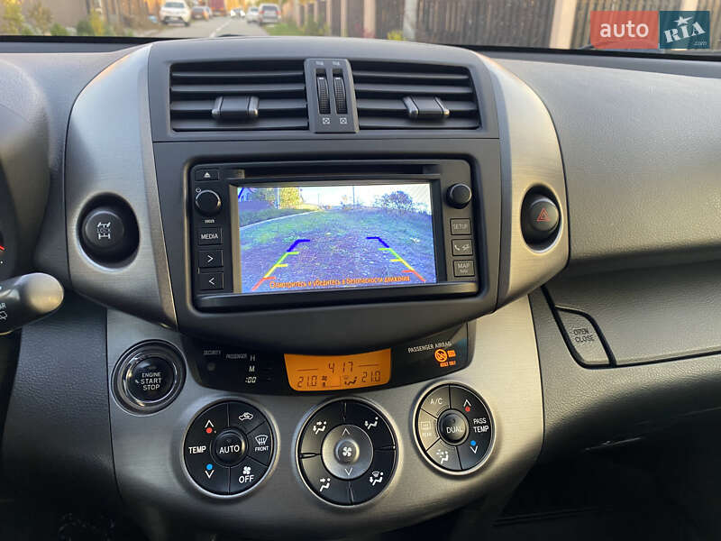 Позашляховик / Кросовер Toyota RAV4 2012 в Києві