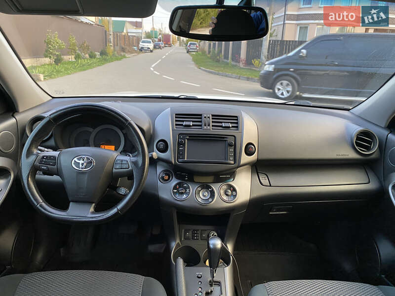Позашляховик / Кросовер Toyota RAV4 2012 в Києві