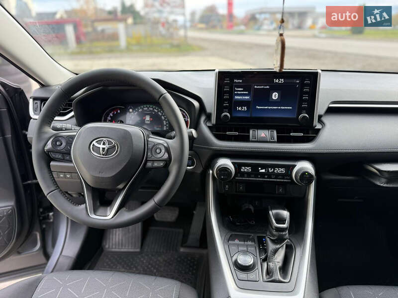 Внедорожник / Кроссовер Toyota RAV4 2020 в Хусте фото 7 Внедорожник / Кроссовер Toyota RAV4 2020 в Хусте