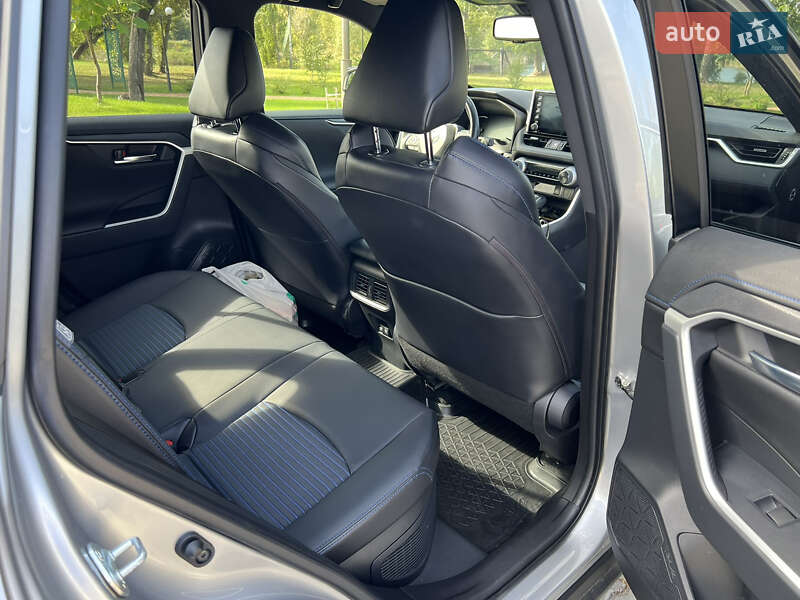 Внедорожник / Кроссовер Toyota RAV4 2021 в Киеве фото 7 Внедорожник / Кроссовер Toyota RAV4 2021 в Киеве