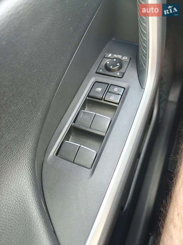 Внедорожник / Кроссовер Toyota RAV4 2021 в Киеве фото 29 Внедорожник / Кроссовер Toyota RAV4 2021 в Киеве