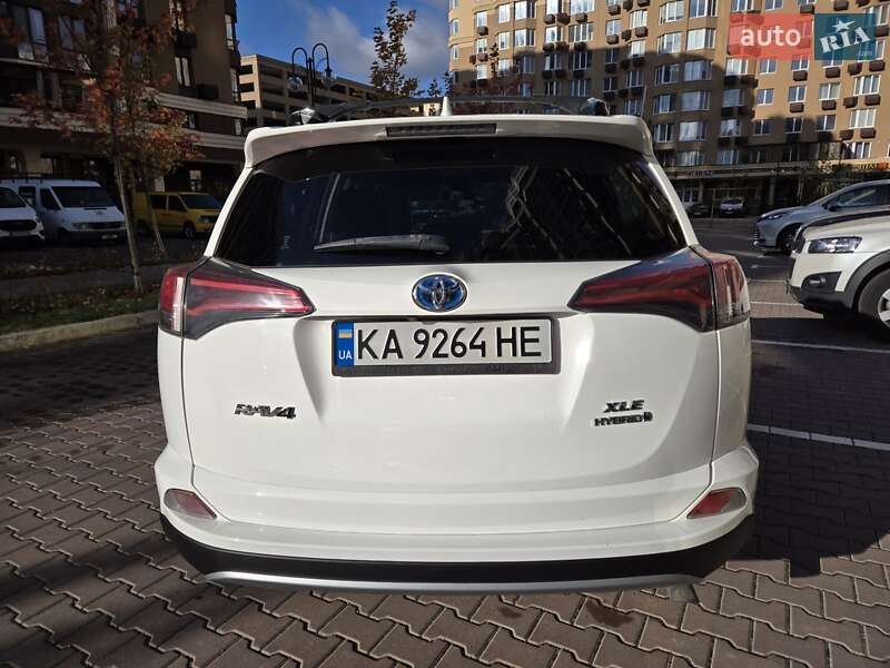 Внедорожник / Кроссовер Toyota RAV4 2017 в Киеве фото 7 Внедорожник / Кроссовер Toyota RAV4 2017 в Киеве