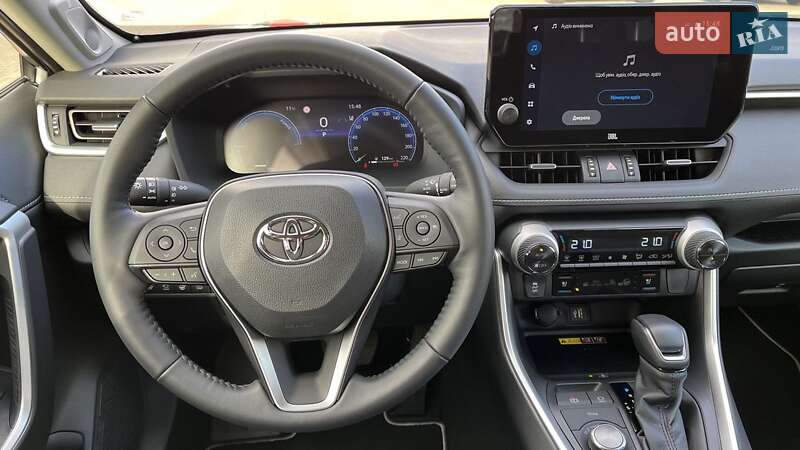 Внедорожник / Кроссовер Toyota RAV4 2024 в Хмельницком
