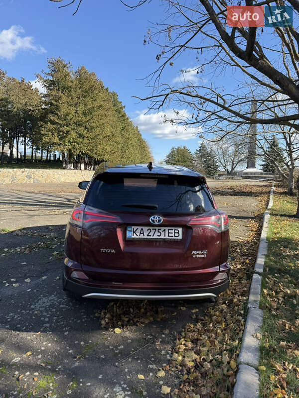 Позашляховик / Кросовер Toyota RAV4 2017 в Тетієві