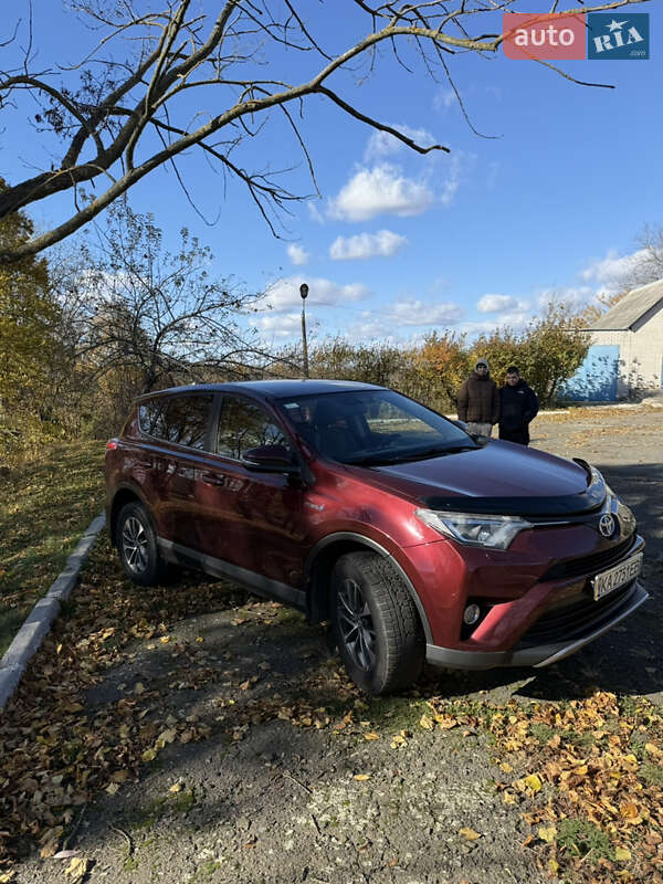 Позашляховик / Кросовер Toyota RAV4 2017 в Тетієві