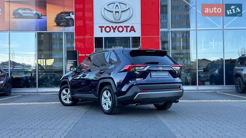 Внедорожник / Кроссовер Toyota RAV4 2019 в Ивано-Франковске