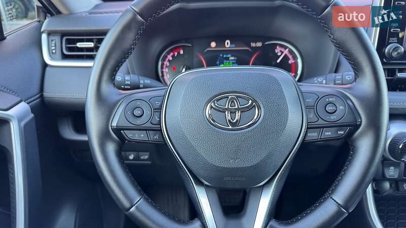 Внедорожник / Кроссовер Toyota RAV4 2019 в Ивано-Франковске