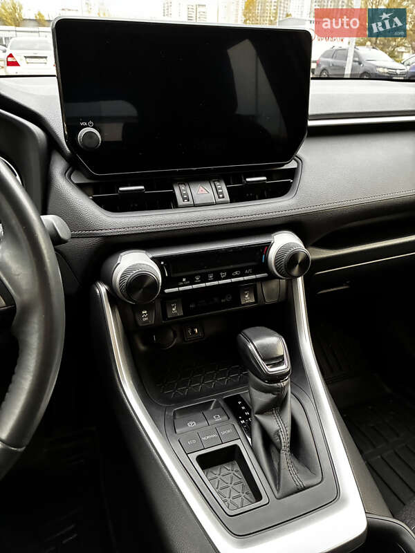 Внедорожник / Кроссовер Toyota RAV4 2023 в Киеве фото 18 Внедорожник / Кроссовер Toyota RAV4 2023 в Киеве