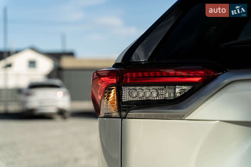 Внедорожник / Кроссовер Toyota RAV4 2020 в Черновцах фото 8 Внедорожник / Кроссовер Toyota RAV4 2020 в Черновцах