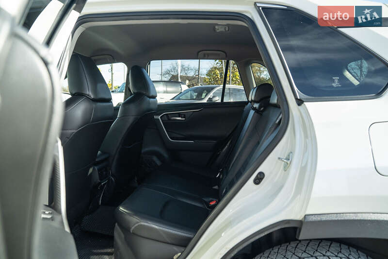 Внедорожник / Кроссовер Toyota RAV4 2020 в Черновцах фото 39 Внедорожник / Кроссовер Toyota RAV4 2020 в Черновцах
