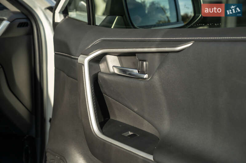 Внедорожник / Кроссовер Toyota RAV4 2020 в Черновцах фото 43 Внедорожник / Кроссовер Toyota RAV4 2020 в Черновцах
