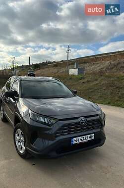 Внедорожник / Кроссовер Toyota RAV4 2021 в Одессе