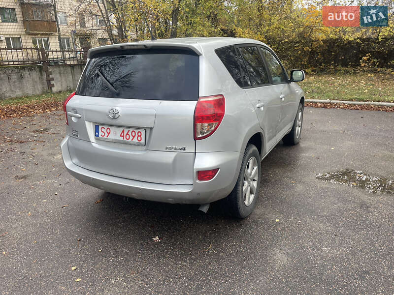 Внедорожник / Кроссовер Toyota RAV4 2008 в Киеве