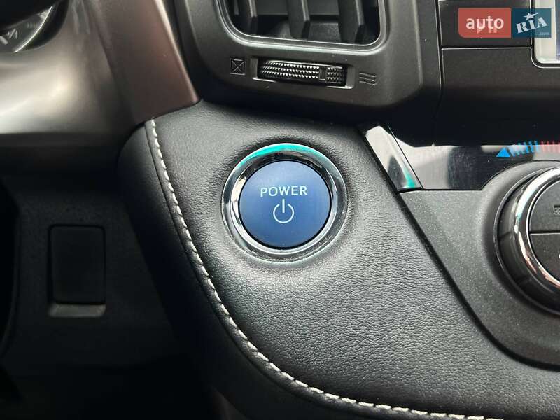 Внедорожник / Кроссовер Toyota RAV4 2016 в Киеве фото 23 Внедорожник / Кроссовер Toyota RAV4 2016 в Киеве