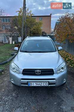 Внедорожник / Кроссовер Toyota RAV4 2007 в Полтаве