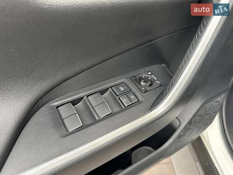 Внедорожник / Кроссовер Toyota RAV4 2019 в Черкассах фото 18 Внедорожник / Кроссовер Toyota RAV4 2019 в Черкассах