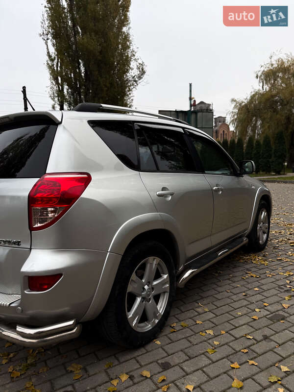 Внедорожник / Кроссовер Toyota RAV4 2006 в Каменец-Подольском