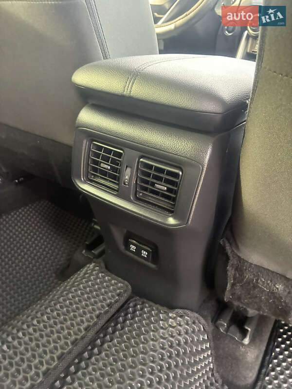 Позашляховик / Кросовер Toyota RAV4 2020 в Красилові