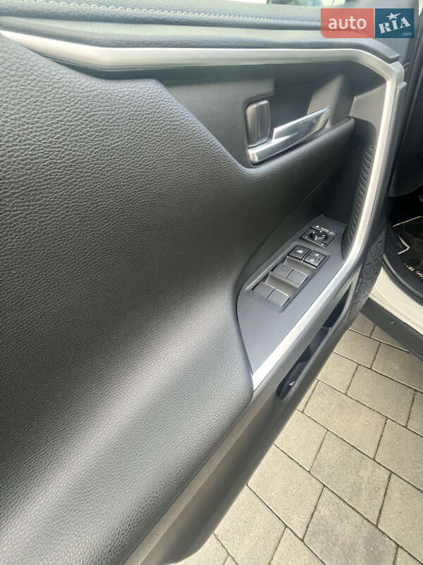 Внедорожник / Кроссовер Toyota RAV4 2021 в Хмельницком фото 17 Внедорожник / Кроссовер Toyota RAV4 2021 в Хмельницком