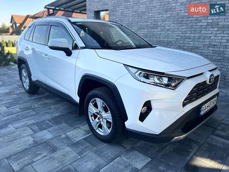 Внедорожник / Кроссовер Toyota RAV4 2019 в Киеве фото 4 Внедорожник / Кроссовер Toyota RAV4 2019 в Киеве