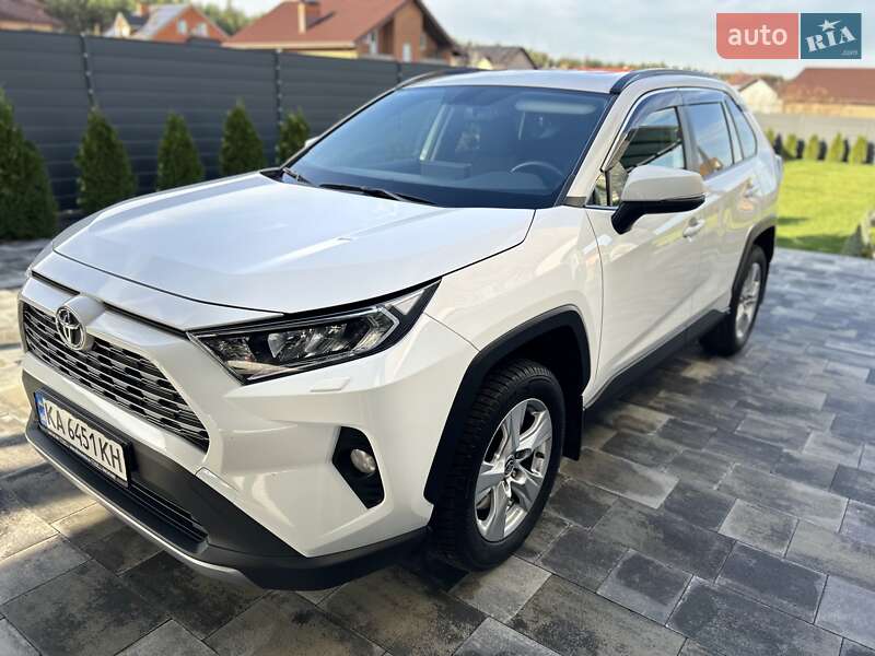 Внедорожник / Кроссовер Toyota RAV4 2019 в Киеве фото 2 Внедорожник / Кроссовер Toyota RAV4 2019 в Киеве