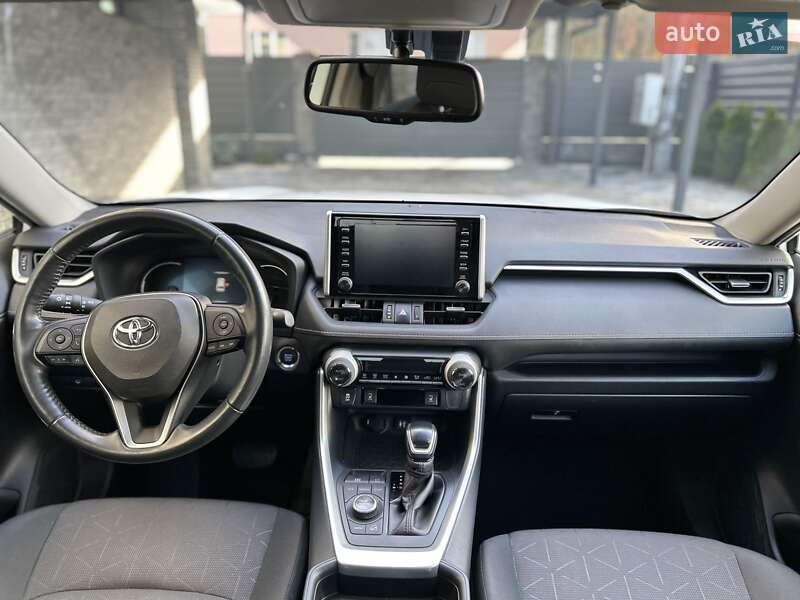 Внедорожник / Кроссовер Toyota RAV4 2019 в Киеве фото 19 Внедорожник / Кроссовер Toyota RAV4 2019 в Киеве