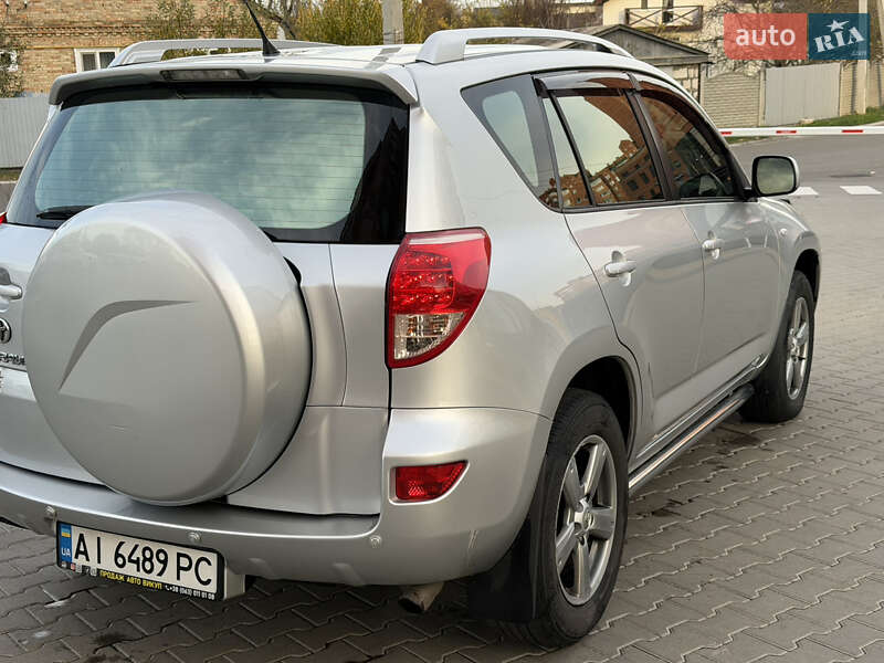 Внедорожник / Кроссовер Toyota RAV4 2006 в Борисполе