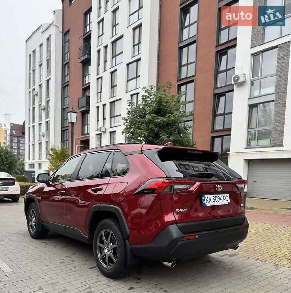 Позашляховик / Кросовер Toyota RAV4 2018 в Києві фото 8 Позашляховик / Кросовер Toyota RAV4 2018 в Києві