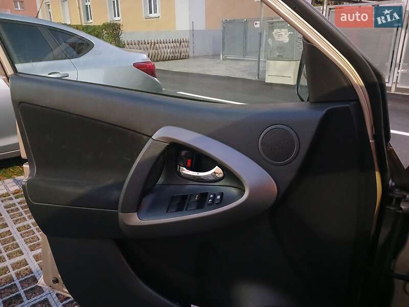 Внедорожник / Кроссовер Toyota RAV4 2011 в Львове фото 30 Внедорожник / Кроссовер Toyota RAV4 2011 в Львове
