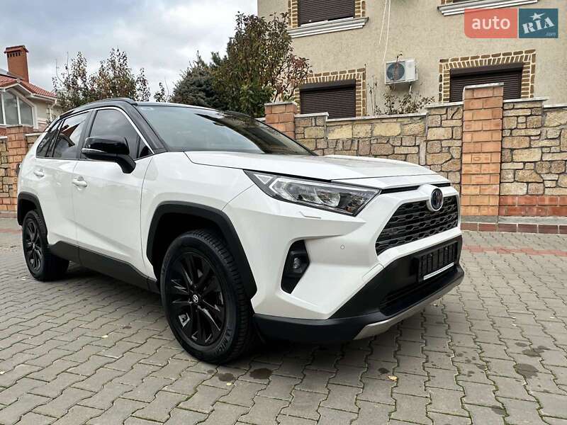 Внедорожник / Кроссовер Toyota RAV4 2023 в Одессе фото 3 Внедорожник / Кроссовер Toyota RAV4 2023 в Одессе