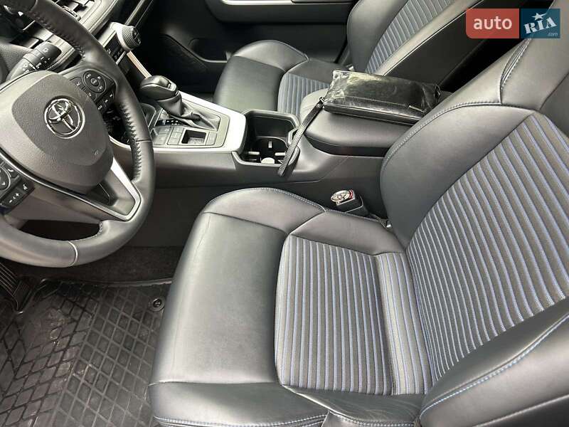 Внедорожник / Кроссовер Toyota RAV4 2023 в Одессе фото 16 Внедорожник / Кроссовер Toyota RAV4 2023 в Одессе