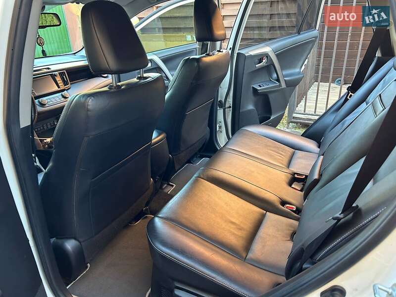 Внедорожник / Кроссовер Toyota RAV4 2017 в Киеве фото 43 Внедорожник / Кроссовер Toyota RAV4 2017 в Киеве