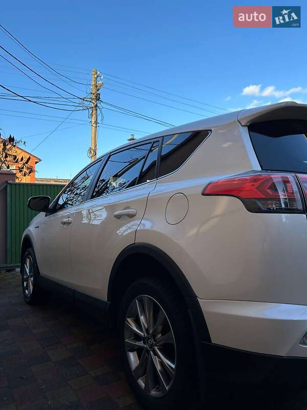 Внедорожник / Кроссовер Toyota RAV4 2017 в Киеве фото 14 Внедорожник / Кроссовер Toyota RAV4 2017 в Киеве