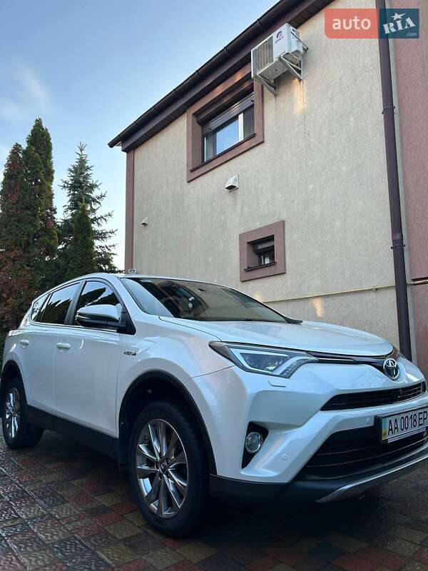 Внедорожник / Кроссовер Toyota RAV4 2017 в Киеве фото 22 Внедорожник / Кроссовер Toyota RAV4 2017 в Киеве
