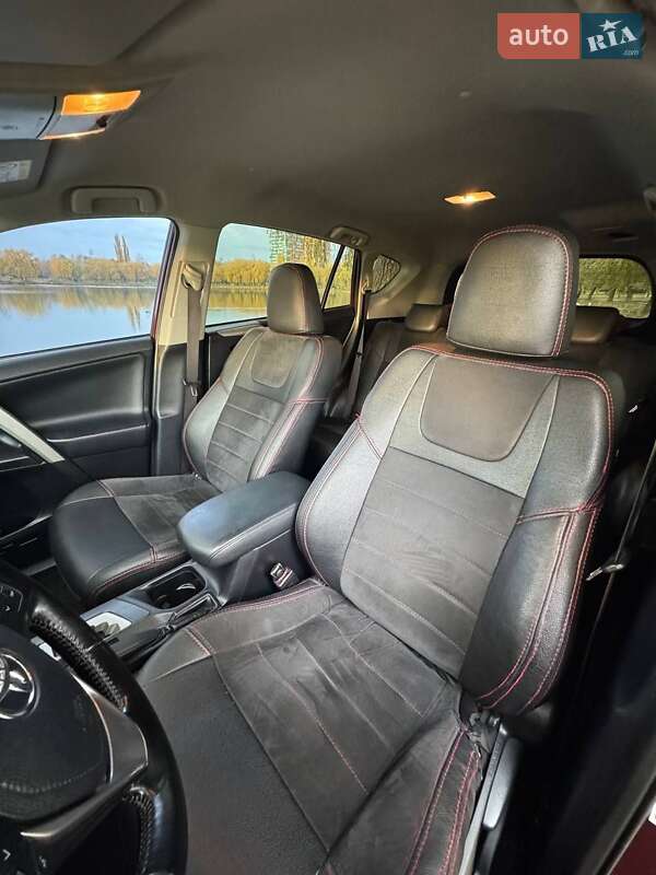 Внедорожник / Кроссовер Toyota RAV4 2017 в Ровно фото 23 Внедорожник / Кроссовер Toyota RAV4 2017 в Ровно