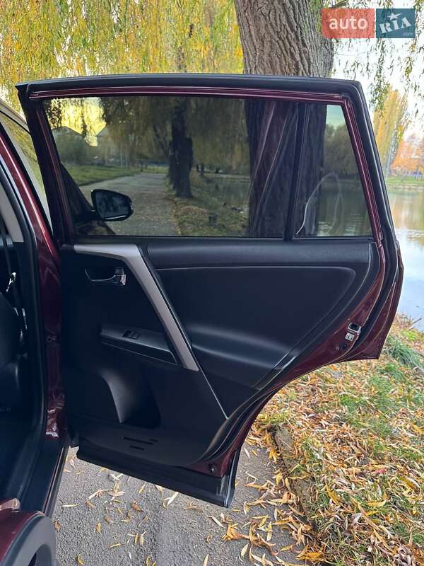 Внедорожник / Кроссовер Toyota RAV4 2017 в Ровно фото 19 Внедорожник / Кроссовер Toyota RAV4 2017 в Ровно